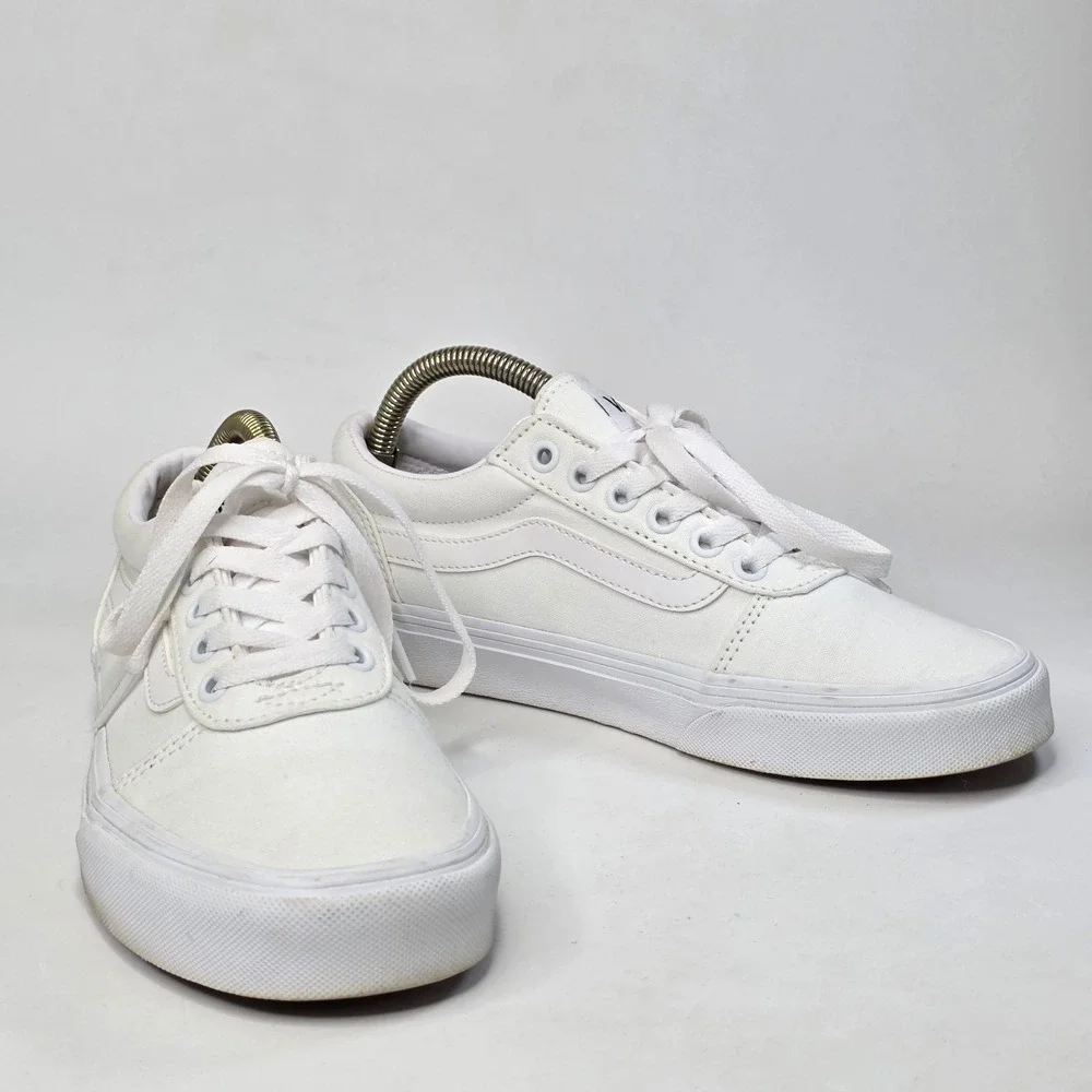 Vans Ward Sneakers Womens Size 7 White Canvas Casual Skate Low Top Classic Shoes